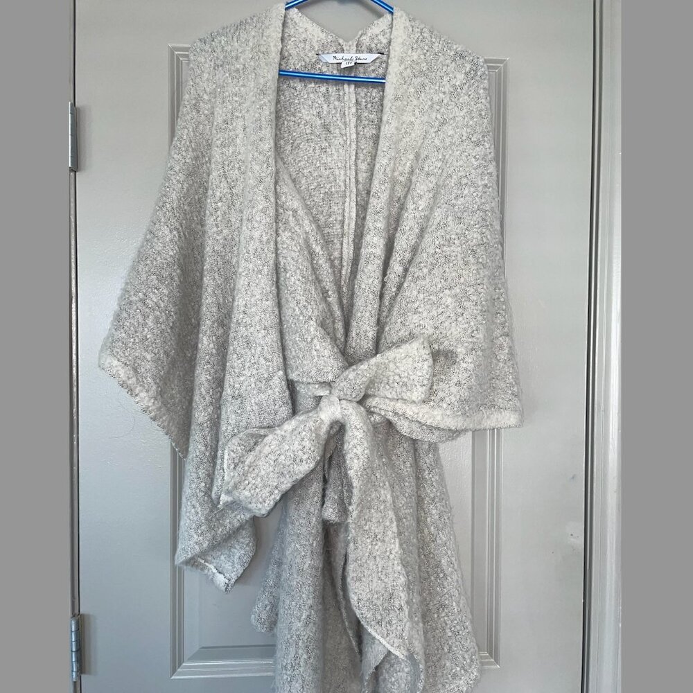 Michael Stars Los Angeles Gray Tie Waist Poncho Fuzzy Shawl Cozy Warm One Size